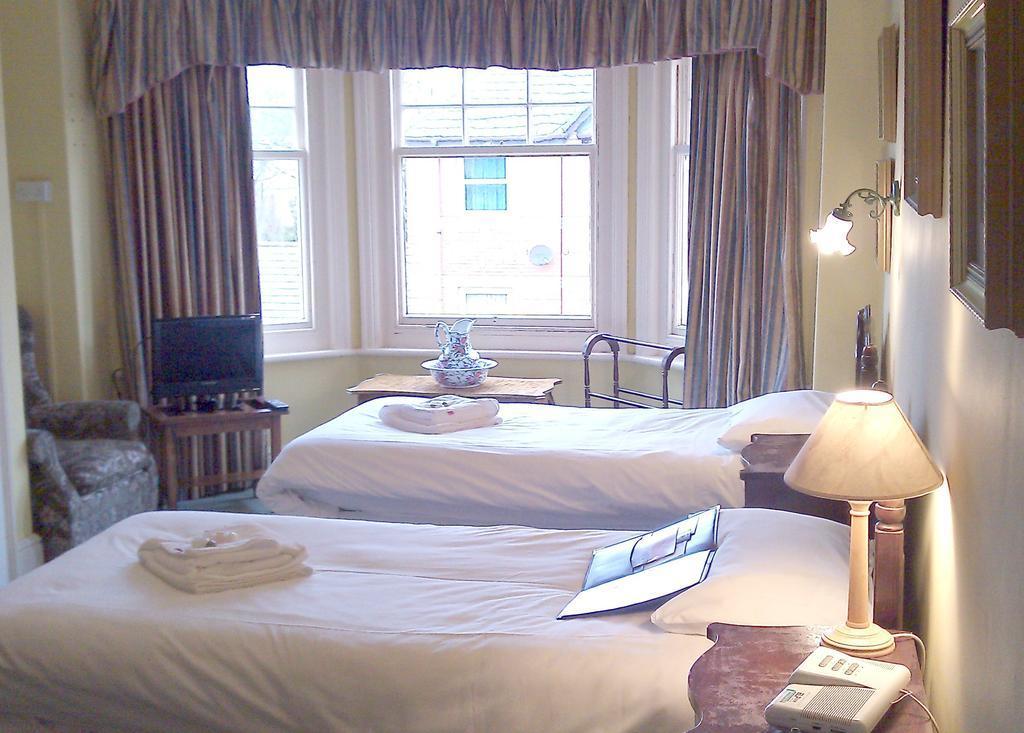 The Montpellier Hotel Llandrindod Wells Buitenkant foto