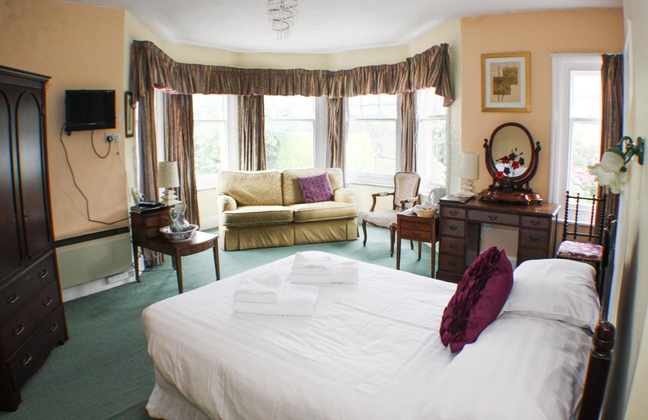 The Montpellier Hotel Llandrindod Wells Buitenkant foto