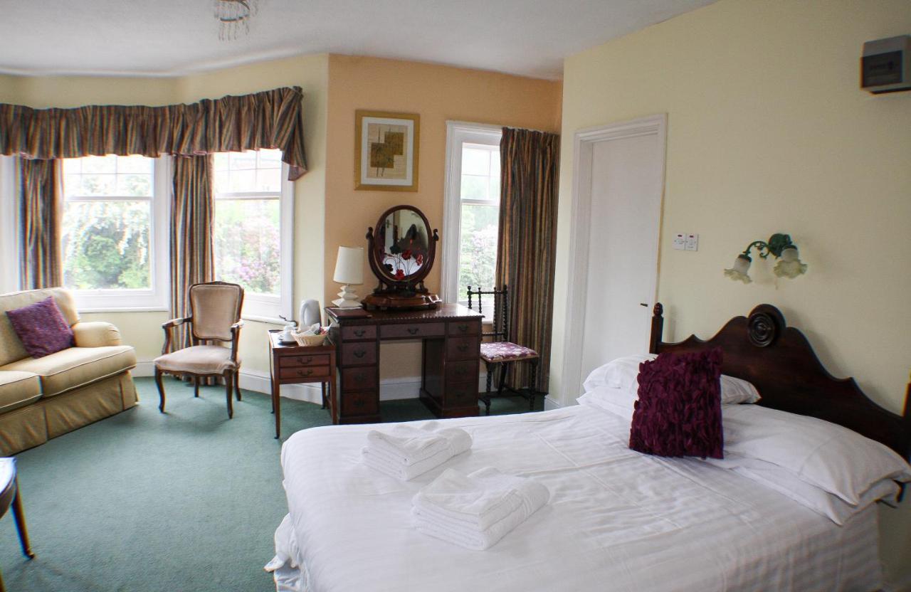 The Montpellier Hotel Llandrindod Wells Buitenkant foto